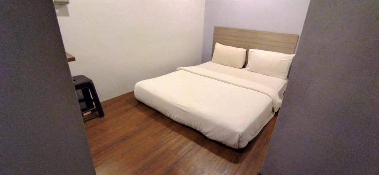 Dream House Hotel Skudai Exterior photo